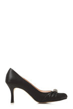 Load image into Gallery viewer, Anabela diamante brooch heels
