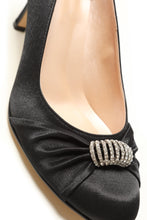 Load image into Gallery viewer, Anabela diamante brooch heels