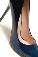 Load image into Gallery viewer, Jemma two tone pointed court shoe
