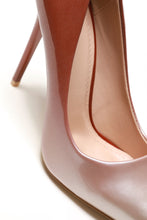 Load image into Gallery viewer, Jemma two tone pointed court shoe