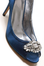 Load image into Gallery viewer, Shea shea diamante broach peep toe sandal