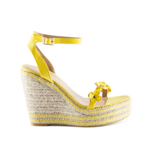 Load image into Gallery viewer, KARLEE FLOWER DETAILED ANKLESTRAP WEDGE