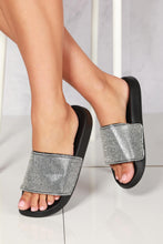 Load image into Gallery viewer, Tammy diamante trim slip on mule